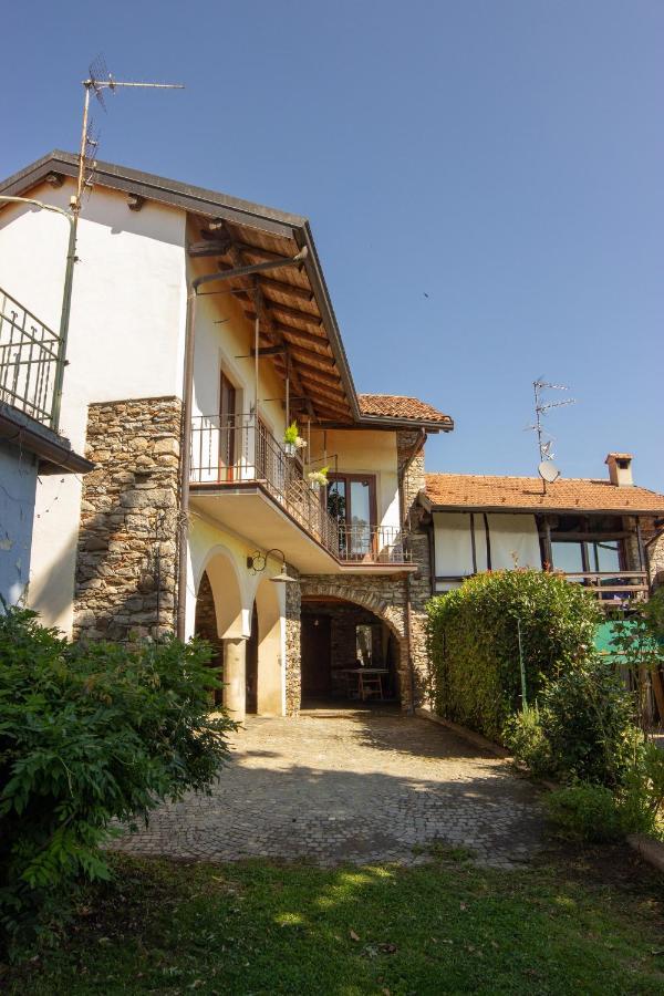 ホテル Casa Patrone Nebbiuno エクステリア 写真